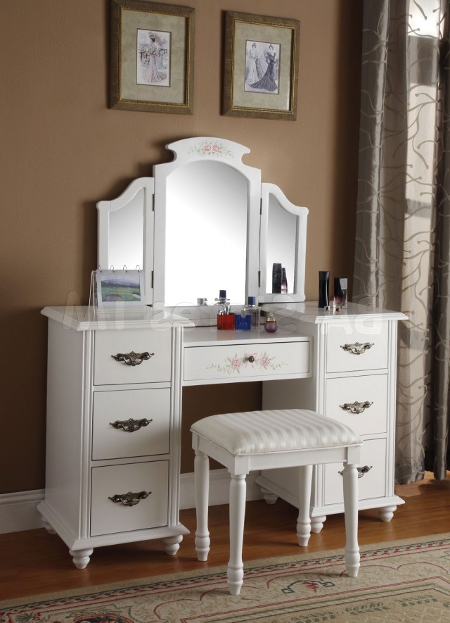 Antique Vanity Table With Mirror Antique Vanity Table With Mirror