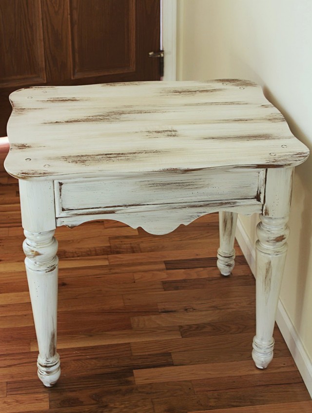 Distressed White Accent Table Distressed White Accent Table