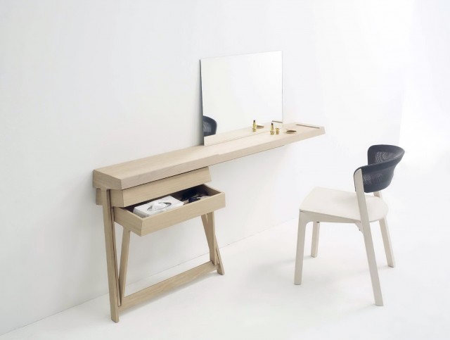 Modern Mirrored Vanity Table Modern Mirrored Vanity Table