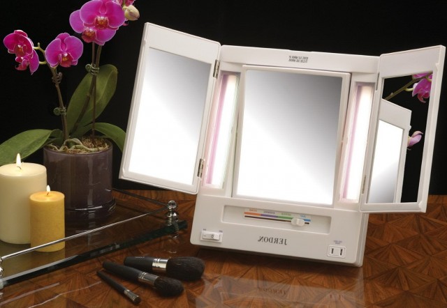 Tri Fold Mirror With Lights Tri Fold Mirror With Lights