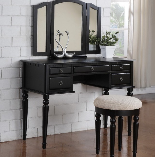 Vanity Table With Mirror And Drawers Vanity Table With Mirror And Drawers