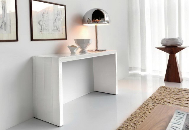 White Console Table Decorating Ideas White Console Table Decorating Ideas