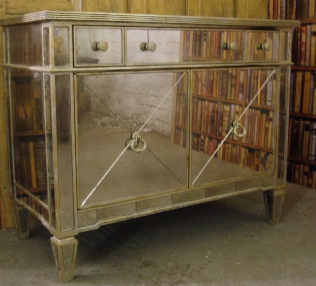 Venetian Glass Mirrored Sideboard Venetian Glass Mirrored Sideboard
