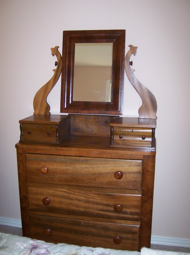 Vintage Dresser And Mirror Vintage Dresser And Mirror
