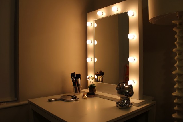 Broadway Lighted Vanity Mirror Broadway Lighted Vanity Mirror