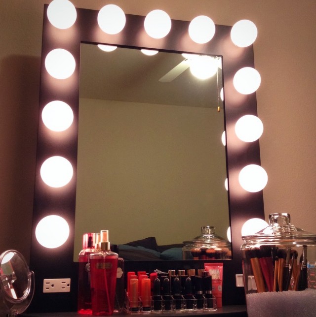 Broadway Lighted Vanity Mirror Review Broadway Lighted Vanity Mirror Review