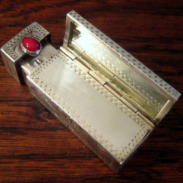 Lipstick Case With Mirror And Light Lipstick Case With Mirror And Light