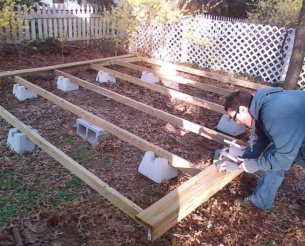 Building A Freestanding Deck With Deck Blocks 