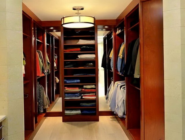 Images Of Small Walk In Closets Images Of Small Walk In Closets