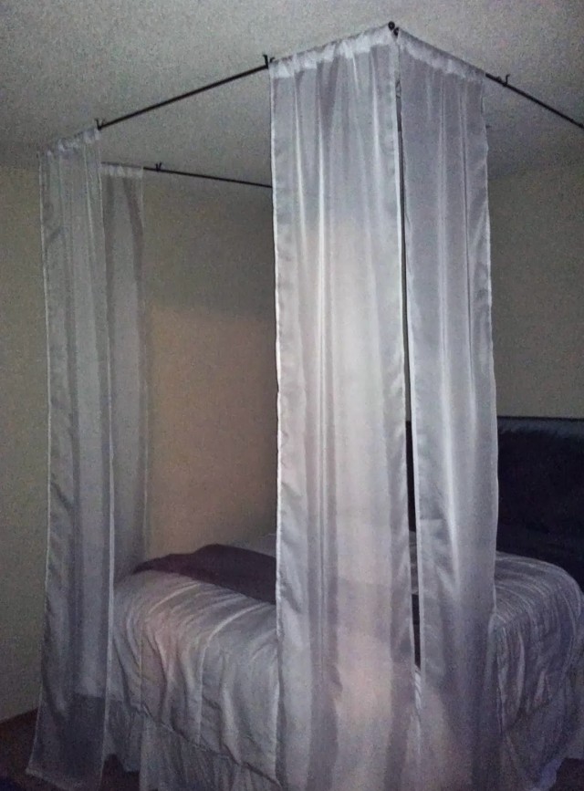 Make Your Own Canopy Bed Curtains Make Your Own Canopy Bed Curtains
