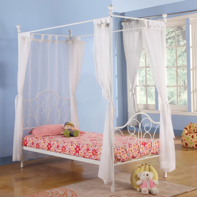 Canopy Beds With Curtains Canopy Beds With Curtains