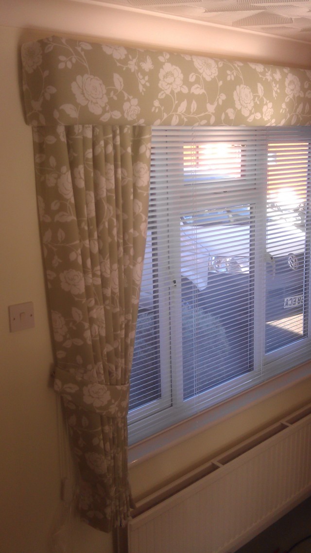 Venetian Blinds And Curtains Together Venetian Blinds And Curtains Together